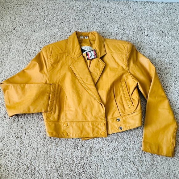 VINTAGE Yellow Cropped Genuine Leather Double Breast Jacket By Yucatan Bay Sz M - Picture 10 of 13